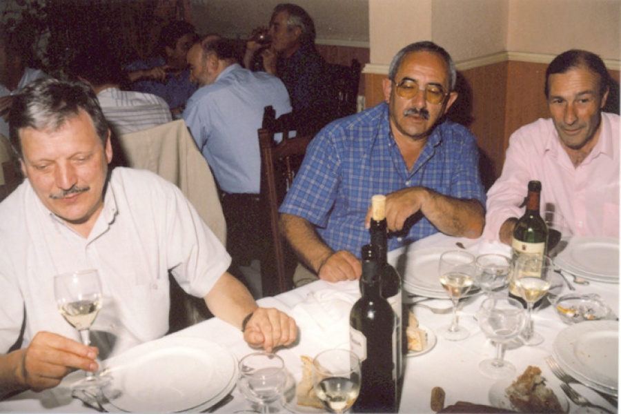 36 - En el restaurante Oasis - 2001